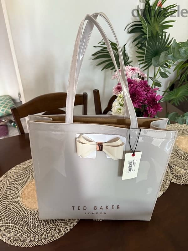 Brand new Ted Baker bag 1