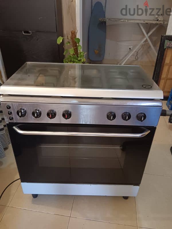 electric and gas cooking range 0