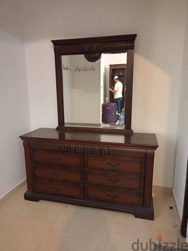 dressing table 1