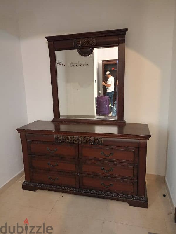 dressing table and side table for sale 3