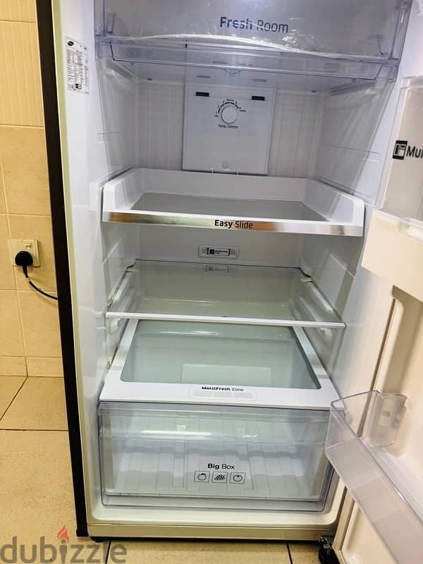 Samsung two door 322 litre fridge for sale in mint condition 3