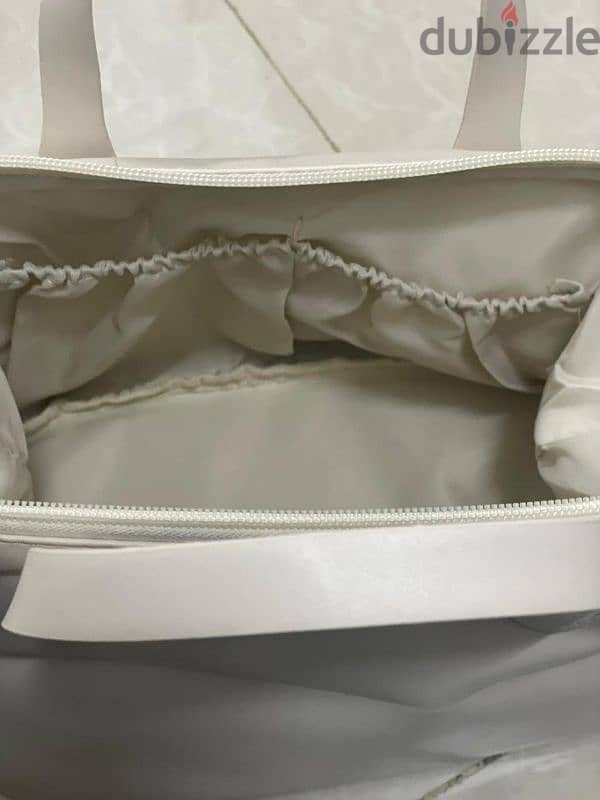 white fashionable hand bag 2