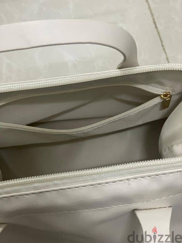 white fashionable hand bag 3