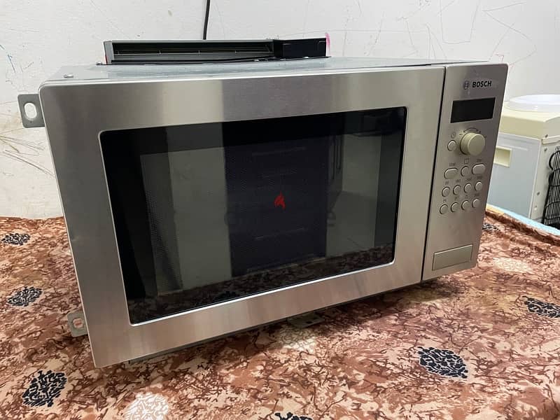 Microwave Oven & Grill  Two in One 0