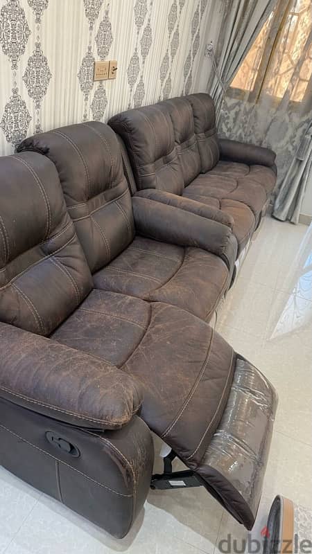 للبيع: طقم كنب جلد فاخر من Premium Leather Sofa Set from PAN 1