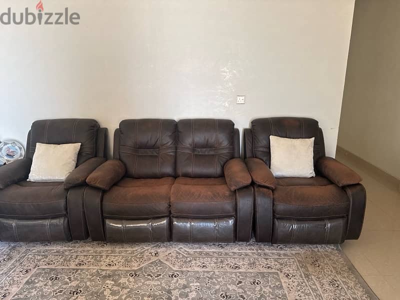 للبيع: طقم كنب جلد فاخر من Premium Leather Sofa Set from PAN 7