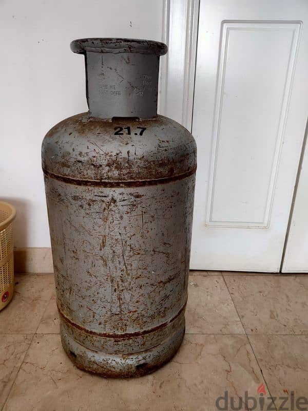 Gas Cylinder 0