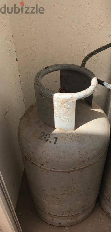 New full gas cylinder - انبوبة غاز جديدة