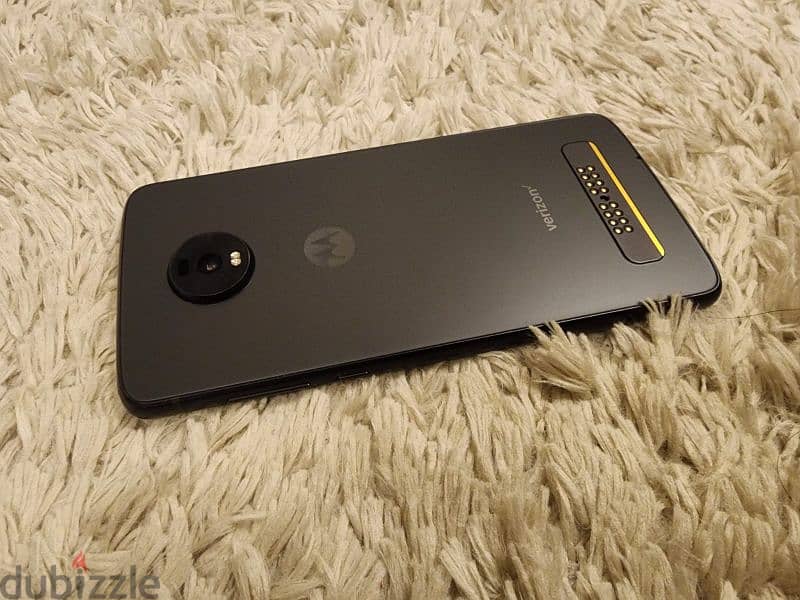 Super Slim Motorola Moto Z4 Black 128GB Excellent Condition 8