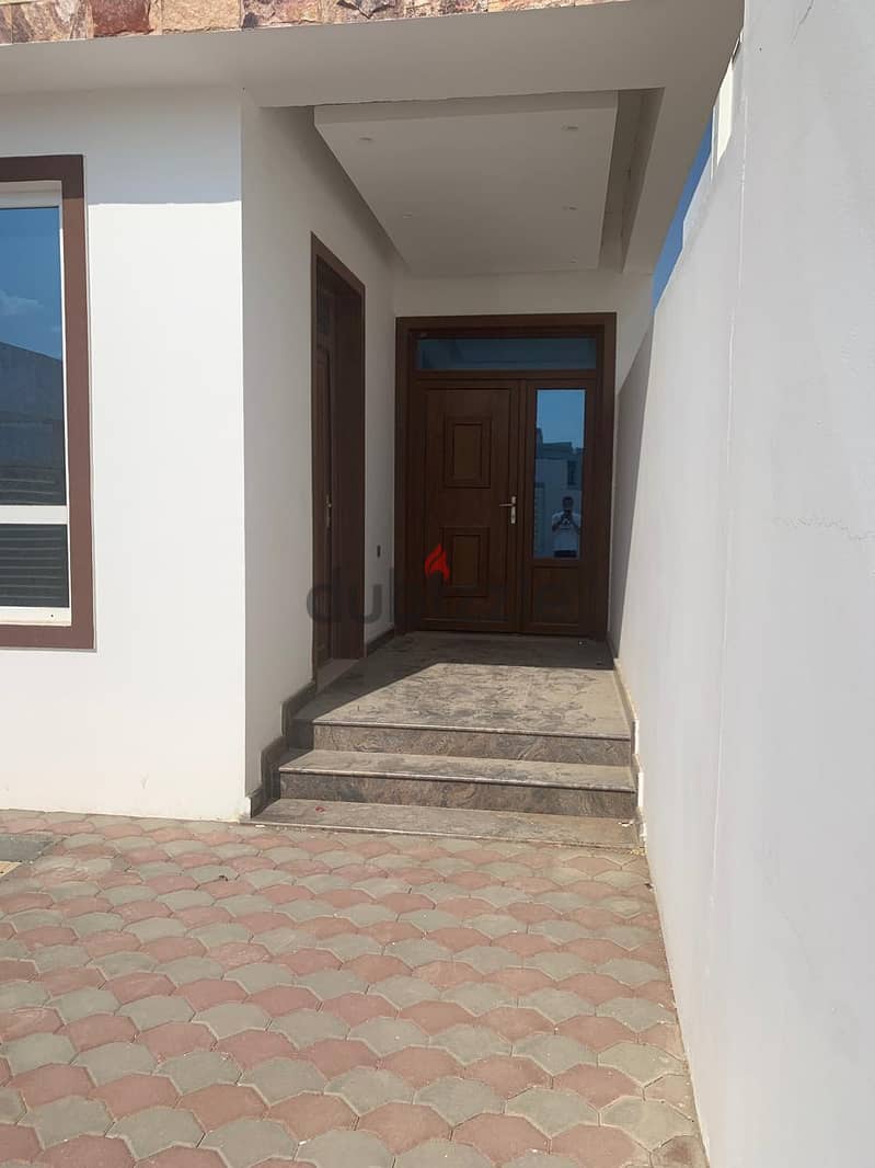 4BHK very good villa for rent located alkhoud seven 4