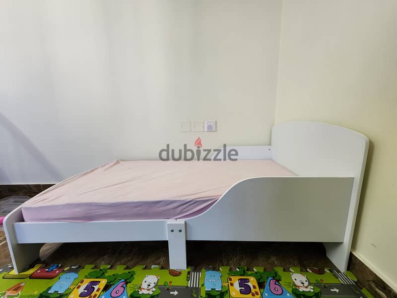 Toddler Bed with Matress سرير طفل مع الدوشك 0