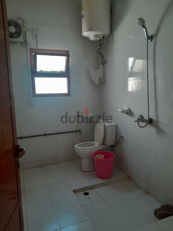 Room for rent in quram behind hala supermarket 0