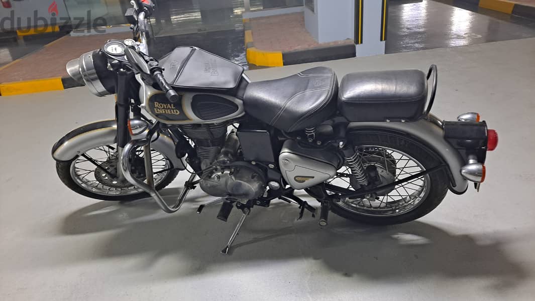 OMR 975/= Royal Enfield 500CC Classic 0