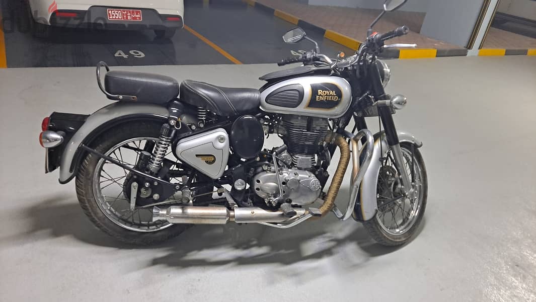 OMR 975/= Royal Enfield 500CC Classic 4