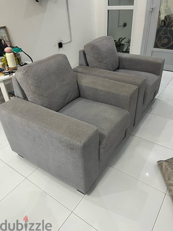 single sofa 0