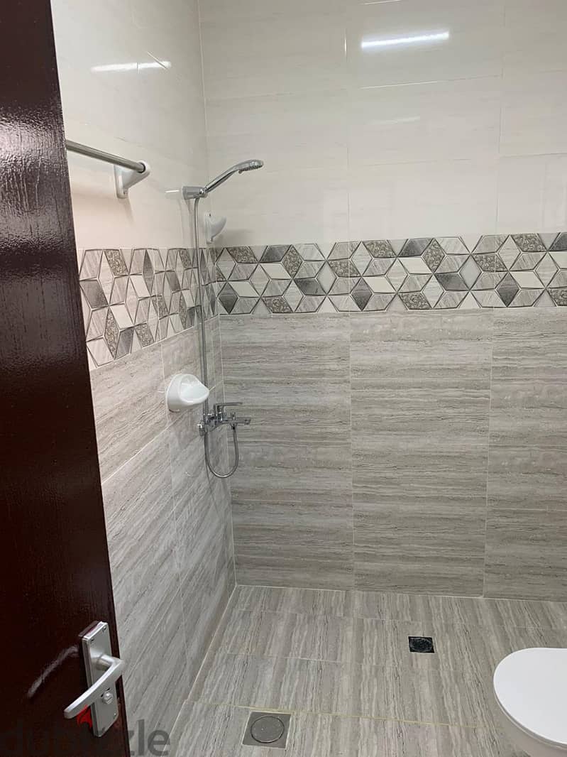 Spacious Ground Floor Flat, behind Honda  showroom- Al Wataya 16