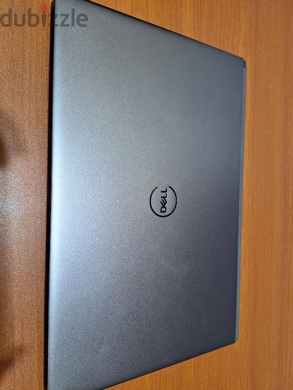 14 inch premium dell laptop. core i5 . harddisk 256 gb 0