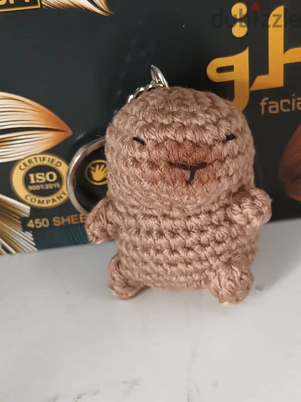 crochet cute capybara keychain 0