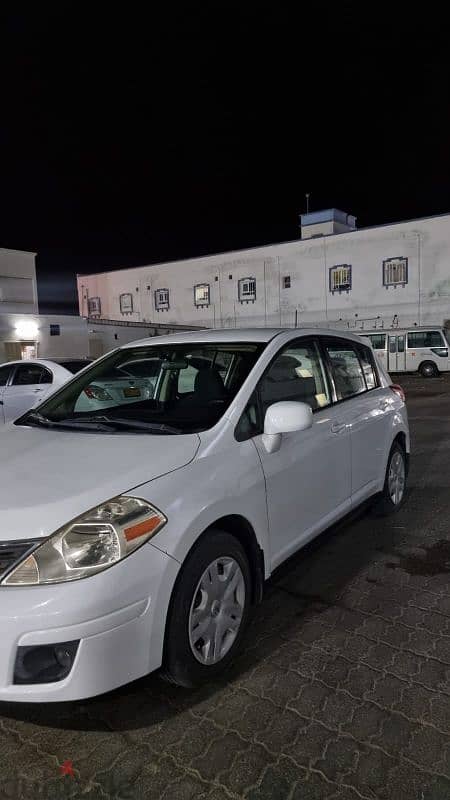 Nissan versa 2012 for rent / نيسان فيرسا للايجار 3