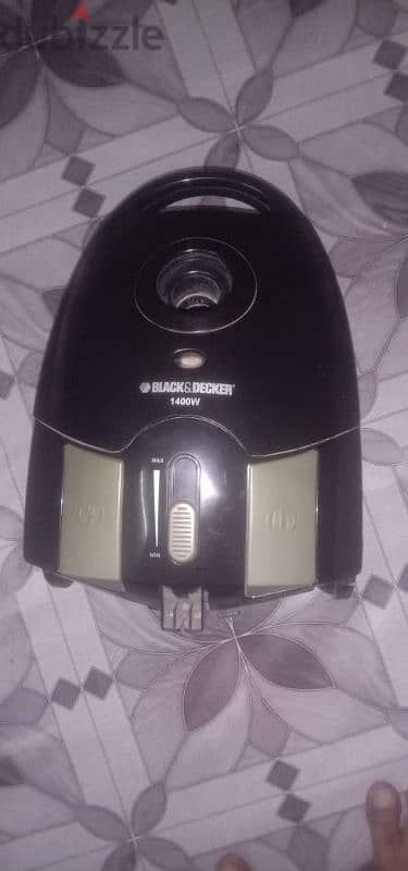 black dacker vacuum cleaner 1