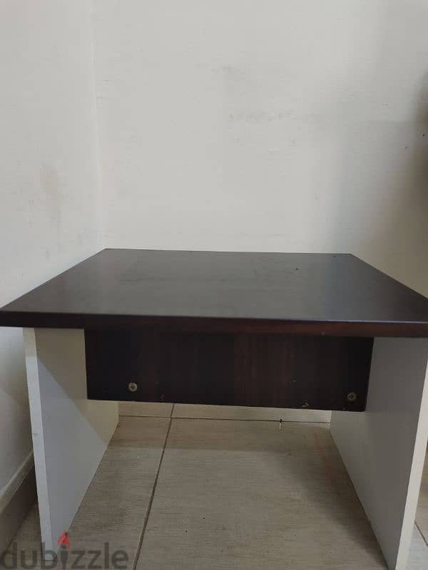 2 table good condition 4