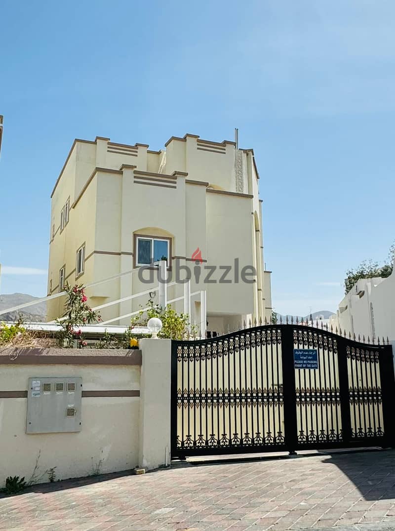 6 BHK VILLA IN MQ (S12G7) 0