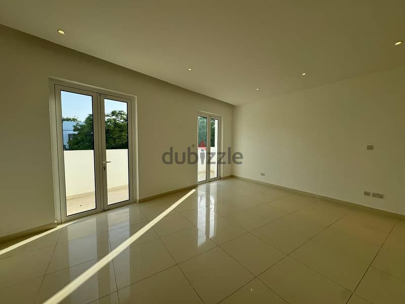 4 BR + 1 Cozy Villa with Maid’s Room in Al Mouj 6