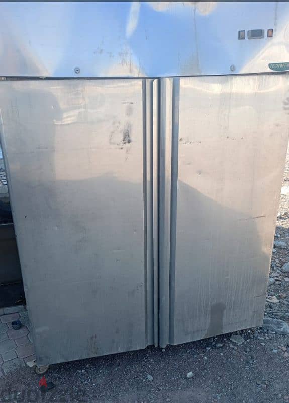 2 door steel body chiller. 91141156 0