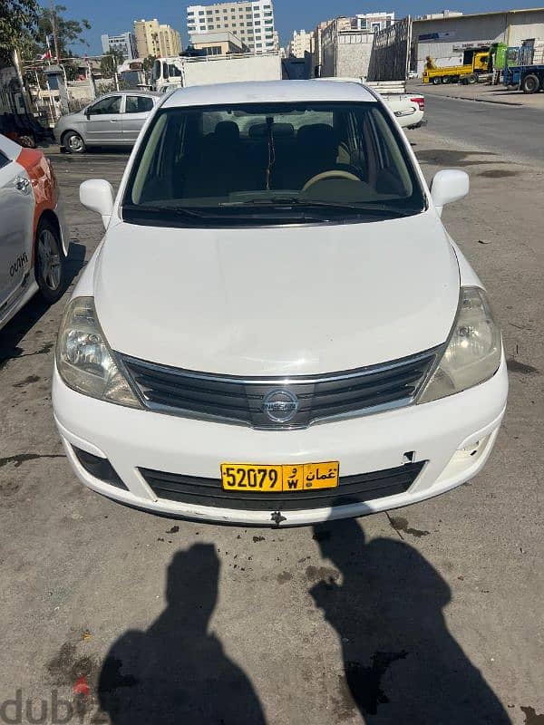 Nissan Tiida 2011 0