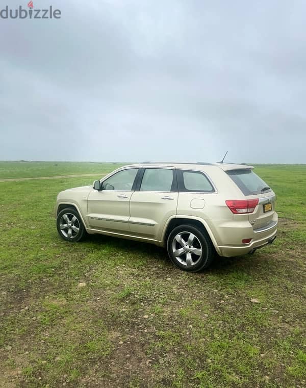 Jeep Grand Cherokee 2011 0