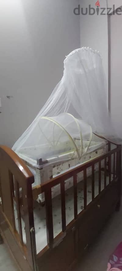 Baby cot good condition