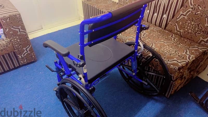 commod wheel chair 2