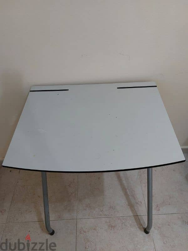 foldable study table with wheels 3