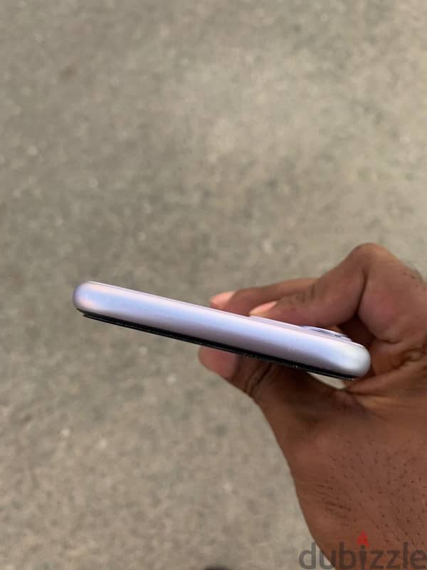 iPhone 11 tra oman 4