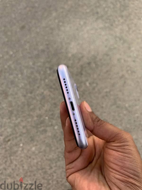 iPhone 11 tra oman 6