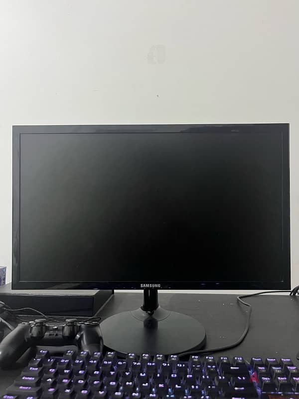 Samsung 22 inch LED Monitor S22F350FHM 1