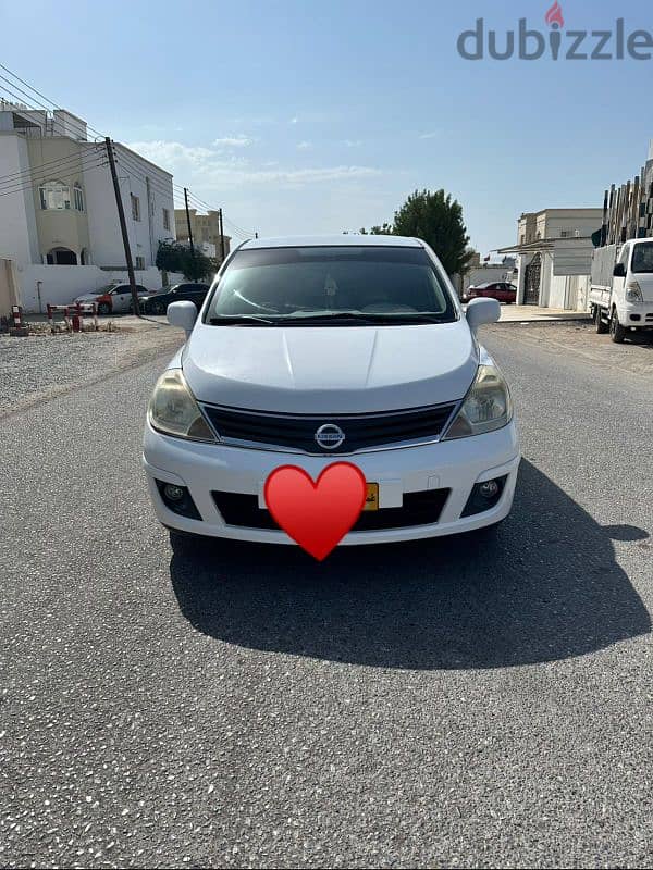 Nissan Tiida 2011 0