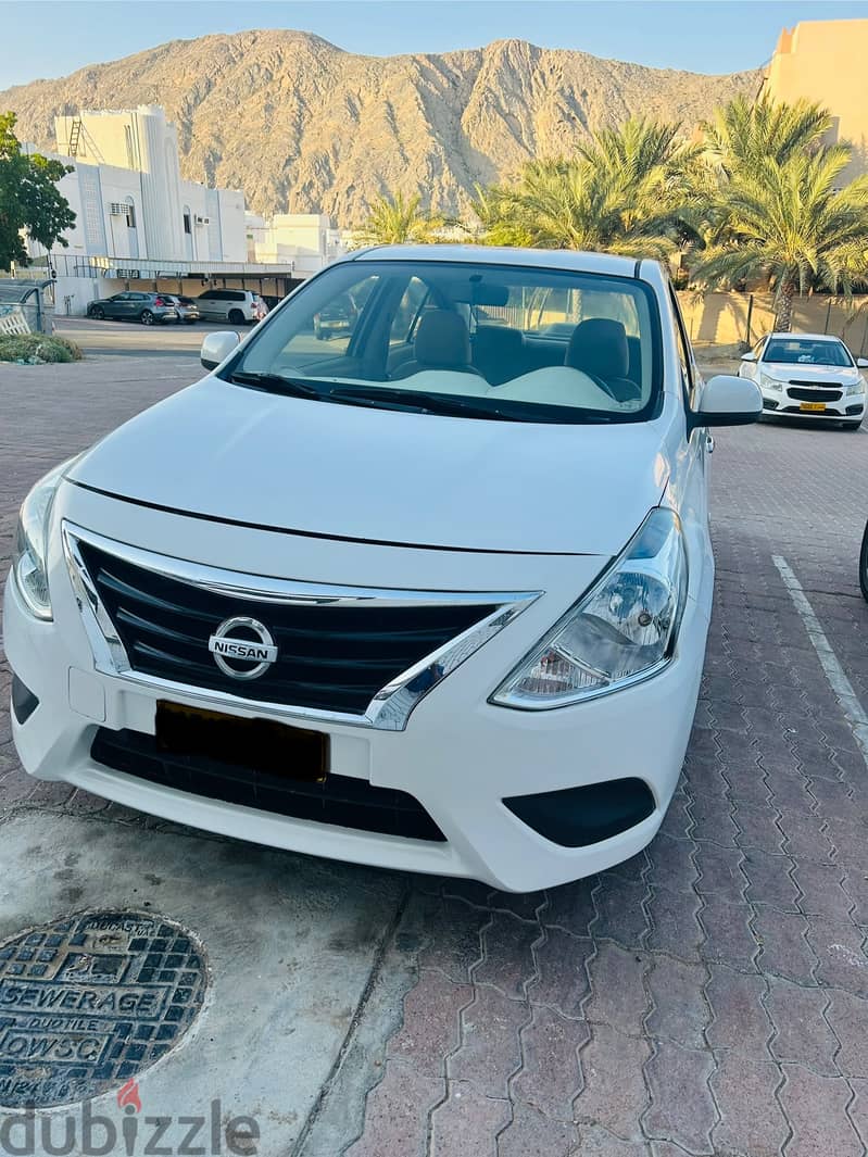 Nissan Sunny 2017 0