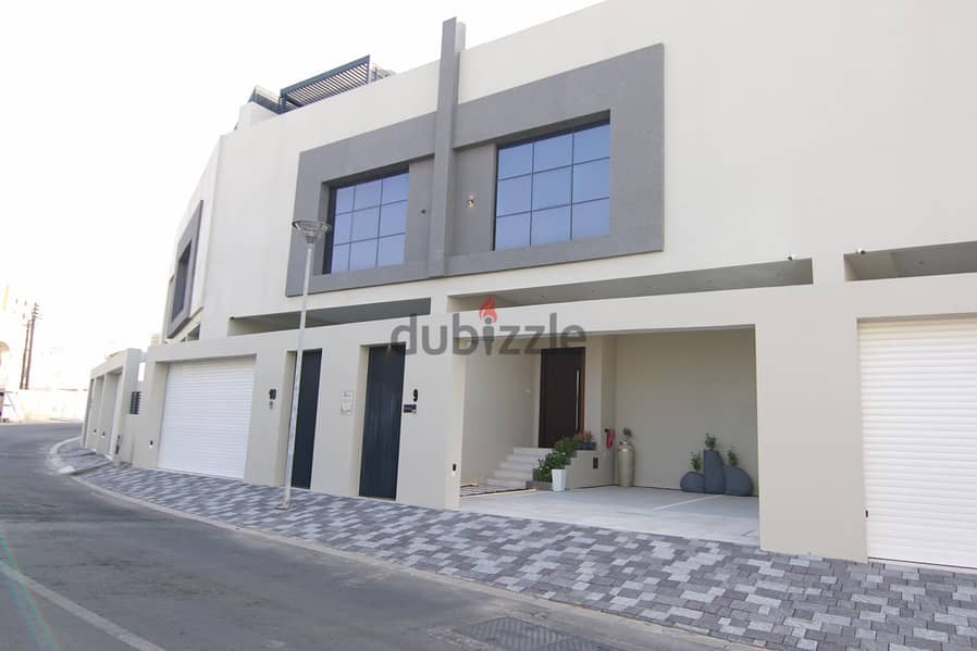 Villa for Sale in Madinat Sultan Qaboos 0