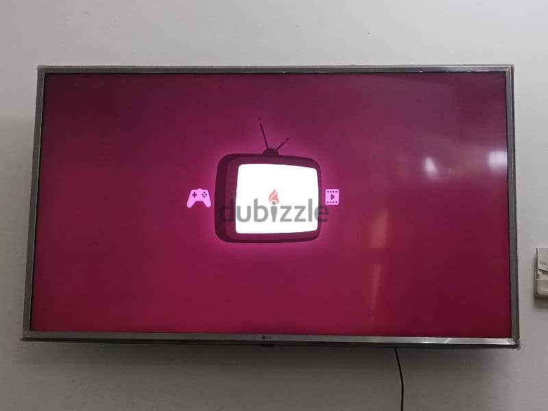 LG 43 INCHES SMART TV URGENT SALE 60 OMR 1