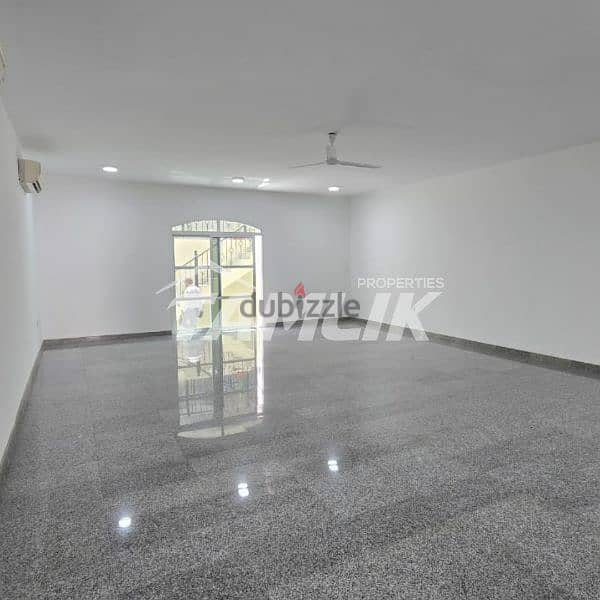 villa for rent in Madinat Sultan Qaboos 8