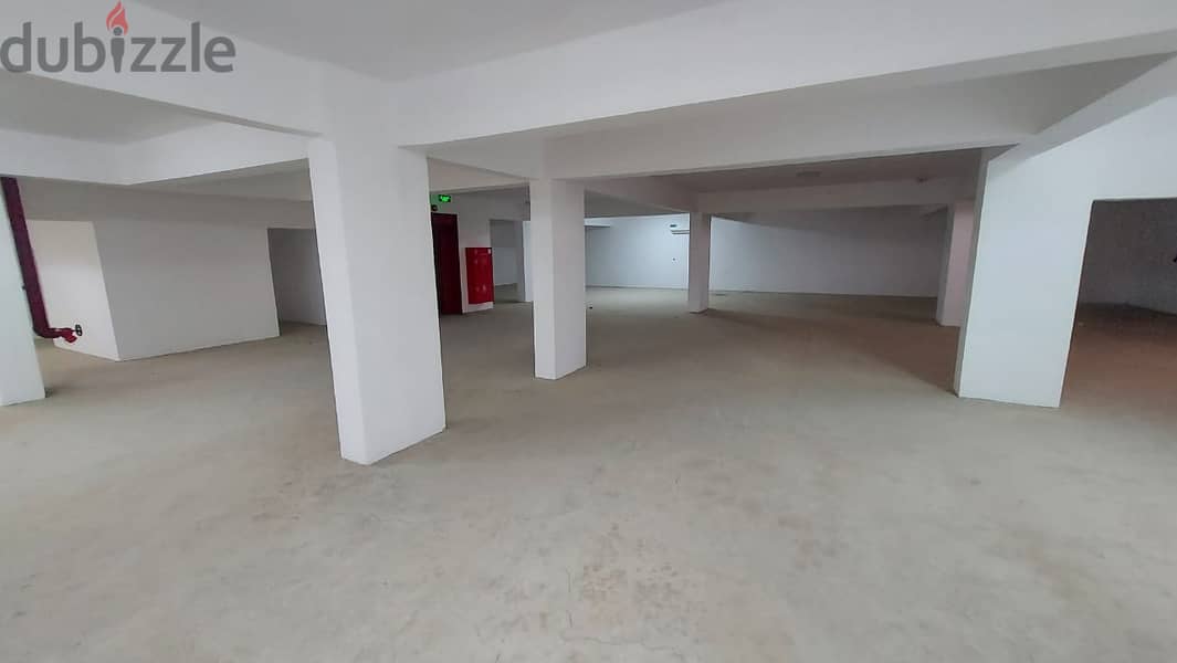 Ground floor warehouse for rent in Falaj Al-Awahi 3