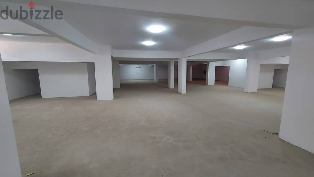 Ground floor warehouse for rent in Falaj Al-Awahi 4