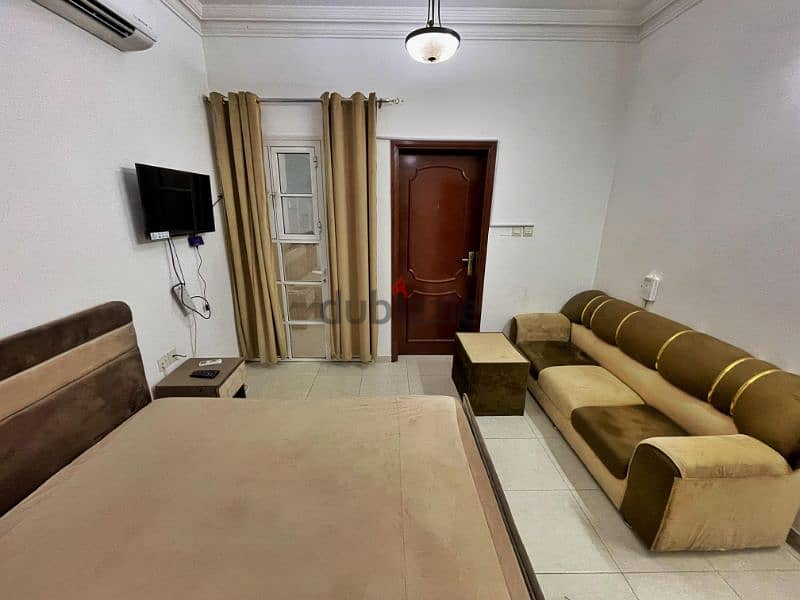 Studio bedroom with private bathroom and kitchen furnished Al-Azaiba 0