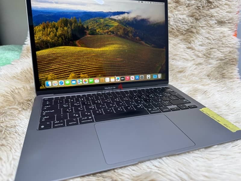 MacBook Air 2020 with m1 Processor 1