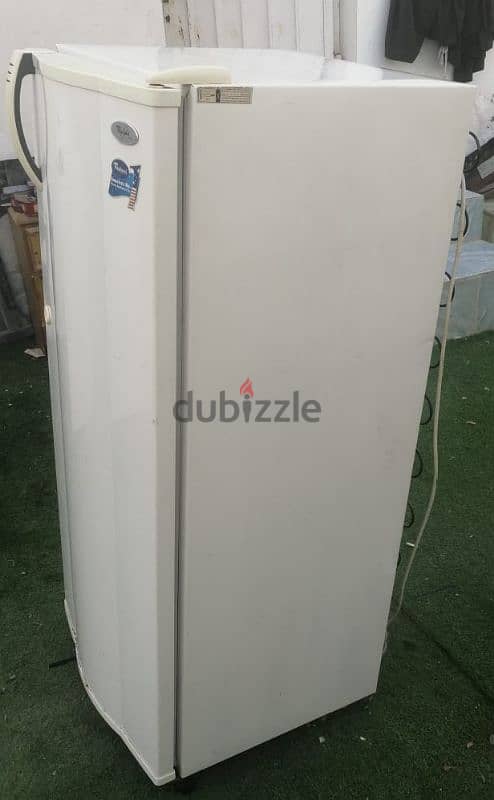 whirlpool fridge 240 Litre 2