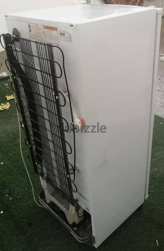 whirlpool fridge 240 Litre 5