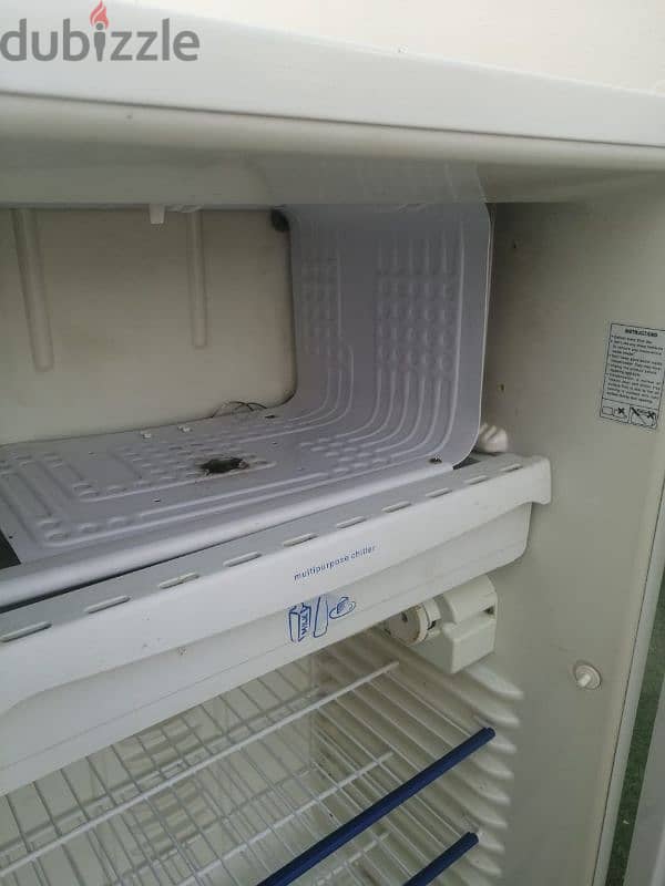 whirlpool fridge 240 Litre 11