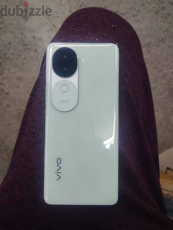 vivo v40e 100% original condition 1