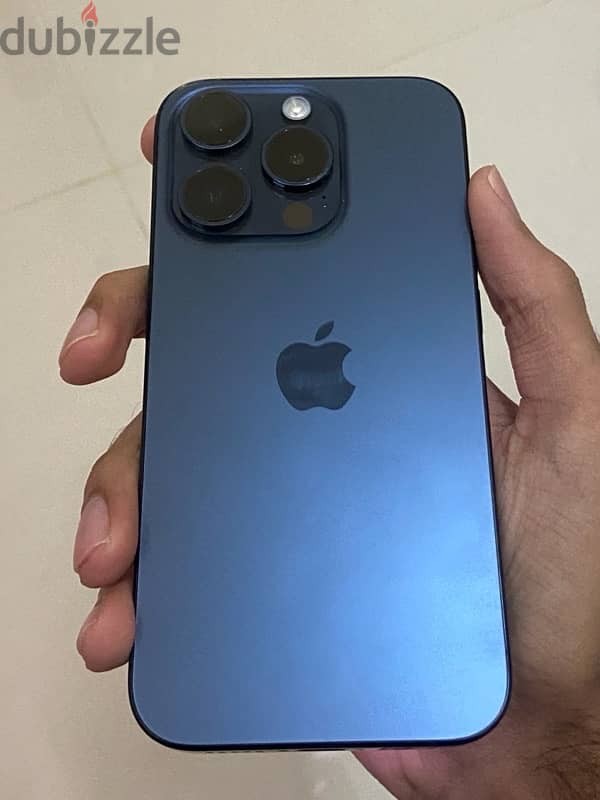 iPhone 15 pro titanium 0